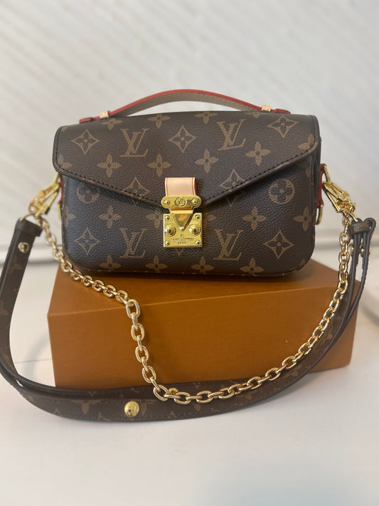 Lv Small shoulder