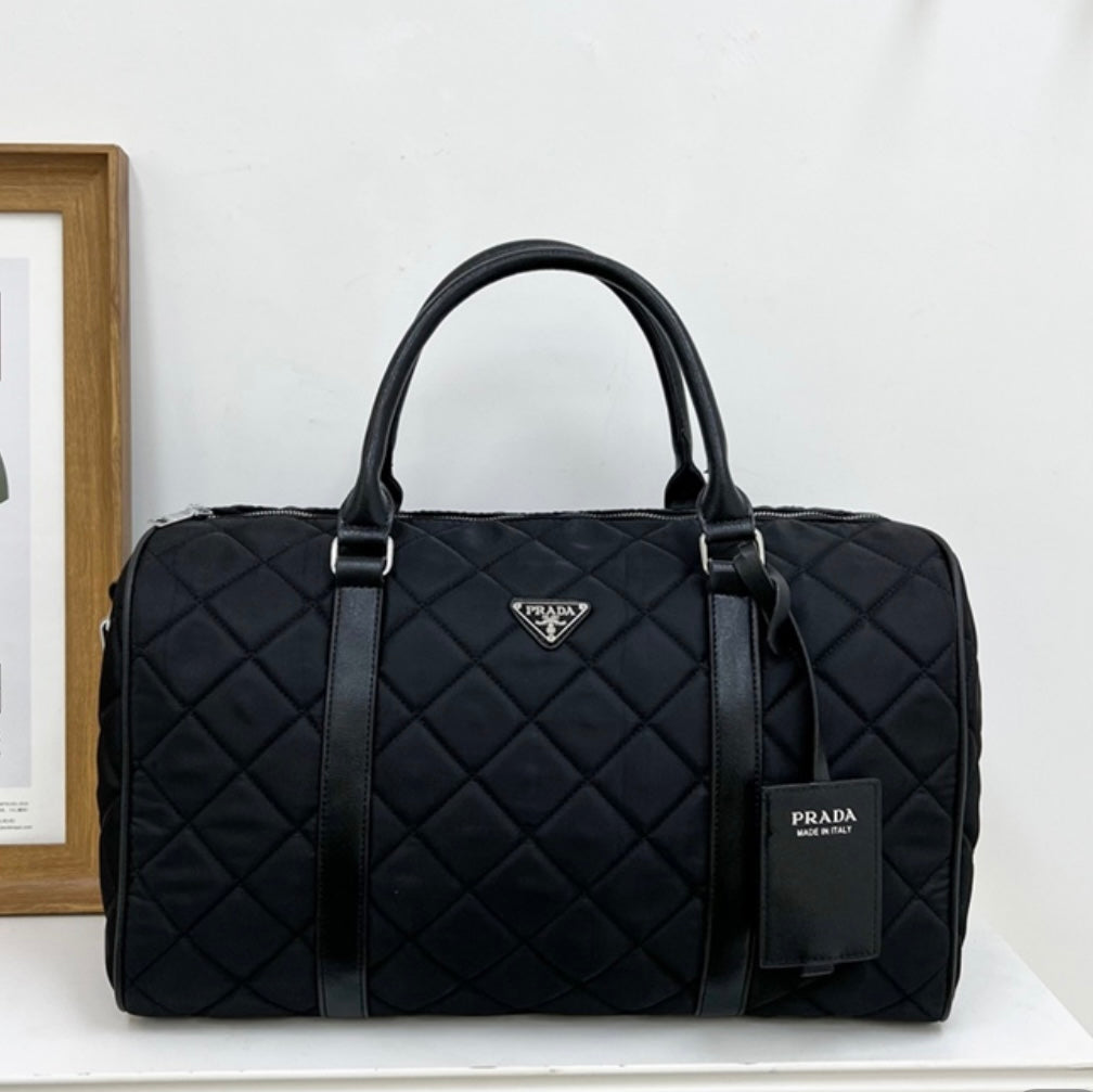 Travel medium black bag