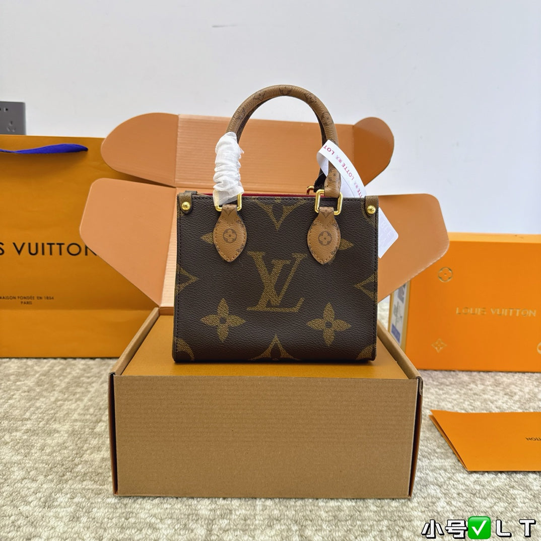 Mni LV Purse