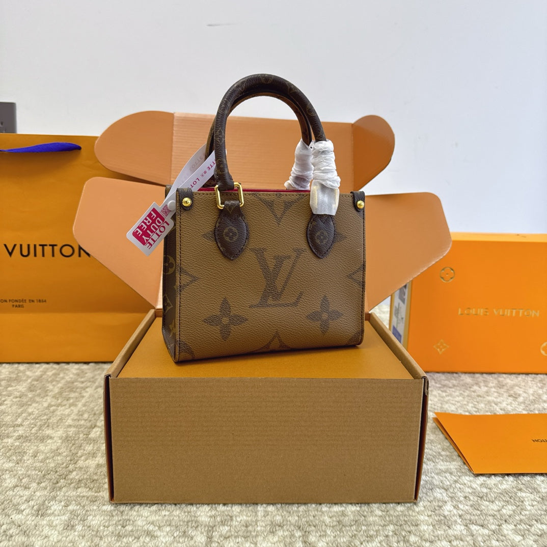 Mni LV Purse